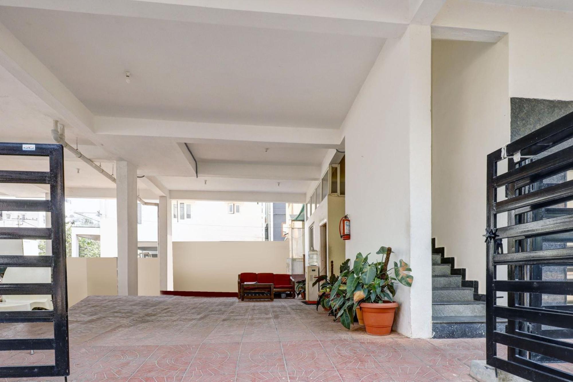 Hotel O New Sv Suites Bangalore Exterior photo